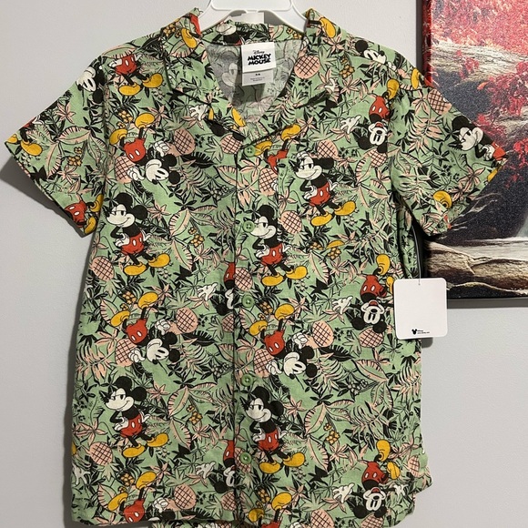 Disney  Green and Red Mickey Mouse Casual Set - Picture 1 of 4